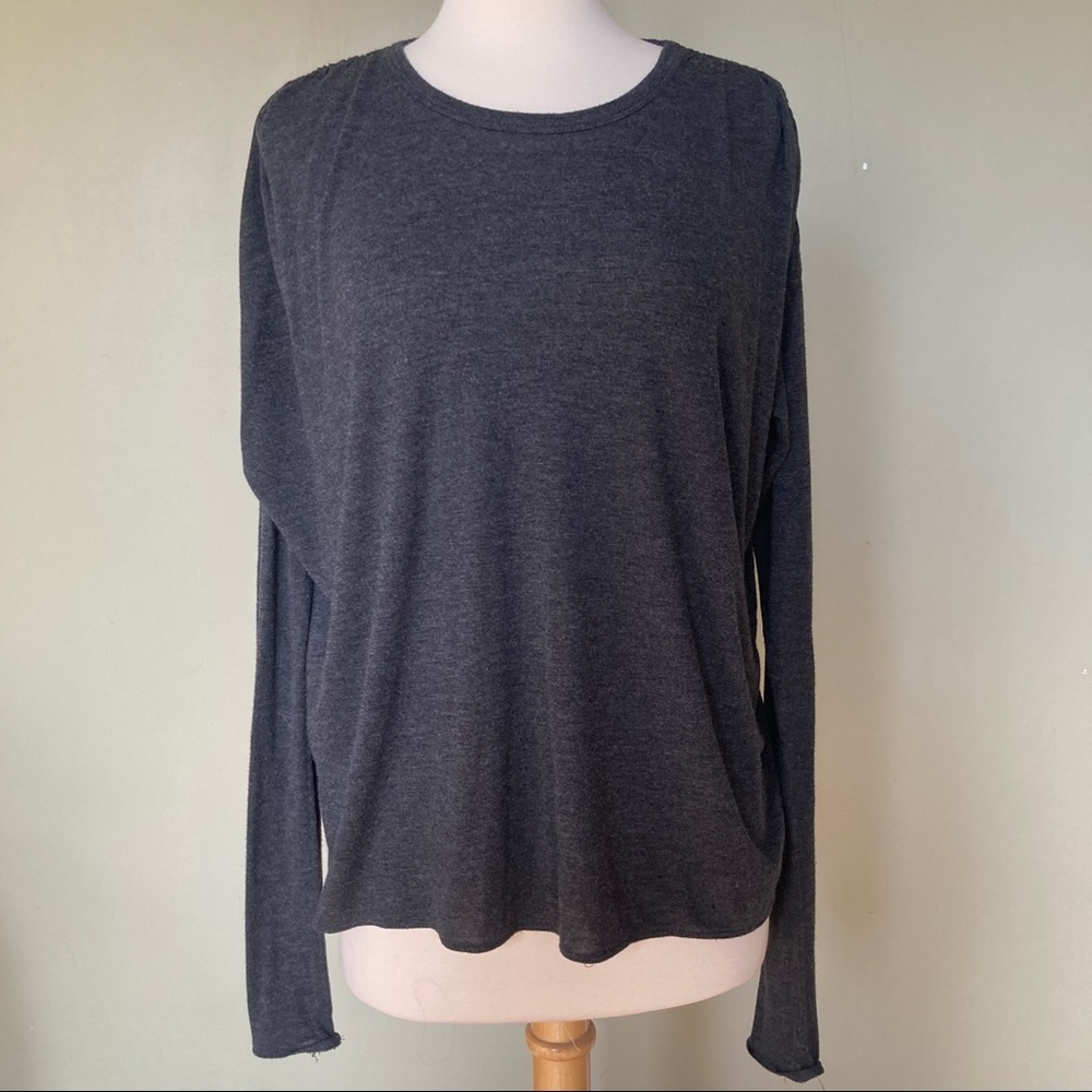 WILFRED Aritzia Grey Dolman Sleeve Top EUC